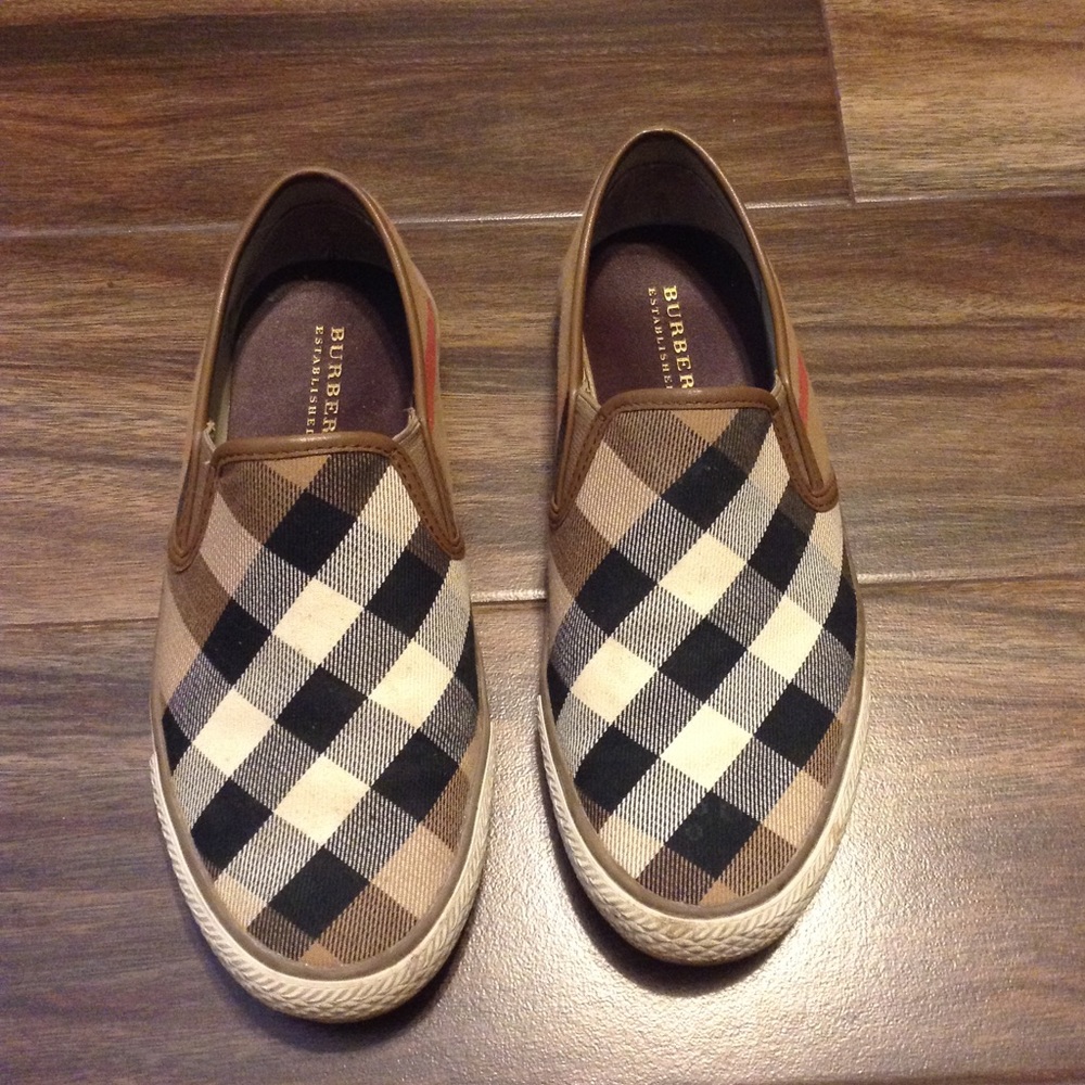 Women's Burberry shoes